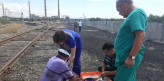 Пострадавший при пожаре в Шымкенте сотрудник КТЖ пытался расцепить вагоны-цистерны