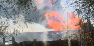 125 человек были эвакуированы из-за возгорания цистерны с сжиженным газом