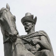 Премьер-министр РК планирует поднять вопросы о возврате головы Кенесары хана
