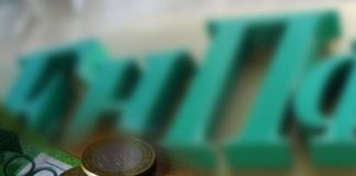 ЕНПФ пытается взыскать миллиарды тенге вкладчиков у 15 компаний ЕНПФ. Деньги