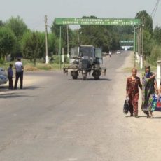 Семья подозреваемого в совершении сексуальных действий подростка из Мактааральского района покинула свой дом