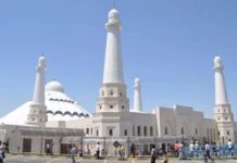 С 18 мая мечети страны будут открыты для индивидуальных молитв, чтения Корана и никаха