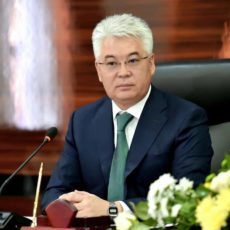 Аким ЮКО Бейбут Атамкулов отчитался перед депутатами