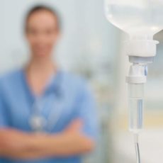 В ЮКО в числе ВИЧ-положительных медиков оказалась акушерка