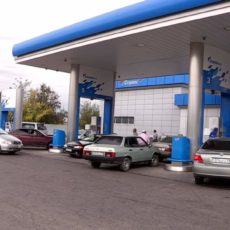На 3 месяца запретят ввоз в Казахстан бензина из России АЗС