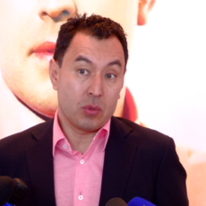 Казахстанский миллионер считает, что счастье не в деньгах, и учит шымкентских студентов, в чем счастье