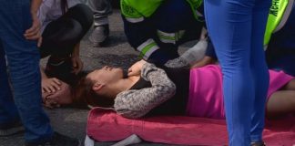 В Шымкенте автомобиль сбил девушку на пешеходном переходе