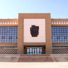 Продают ли Южно-Казахстанский областной русский драматический театр, Южно-Казахстанский областной театр кукол, Областной театр оперы и балета?