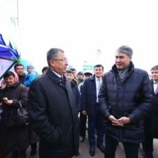 В Астане дни ЮКО стартовали художественной выставкой и сельхозярмаркой