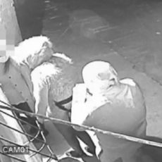 В ЮКО девушки в масках совершили разбойное нападение на букмекерскую контору