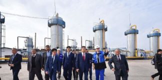 Аким Южно-Казахстанской области посетил Толебийский район