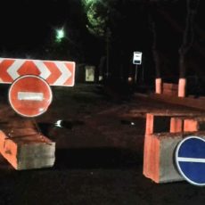 В Шымкенте во время ДТП от удара раскололась бетонная плита