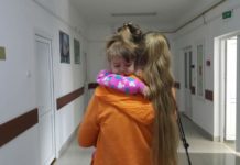 Болезнь победила маленькую шымкентскую девочку Виолу Балан Виола Балан с мамой в больнице