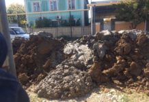 В 4-м микрорайоне Шымкента невозможно попасть домой