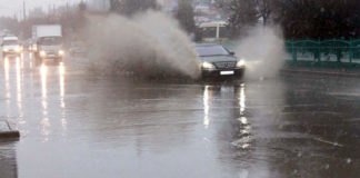 Штормовое предупреждение на 4 ноября получили жители ЮКО