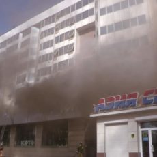 В Шымкенте горит магазин Koton по проспекту Тауке хана