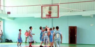 Южане стали победителями школьной лиги по баскетболу