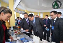 Ерболат Досаев посетил промышленные предприятия ЮКО