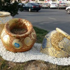 В Шымкенте отреставрировали малые архитектурные формы