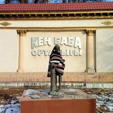 Шымкентскую девочку у колонки «утеплили» добрые люди