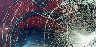 Водитель, выживший в страшной аварии, в которой погибли артисты, перенес сложную операцию