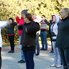 Утренняя зарядка в дендропарке в честь 15-летия РАБАТа