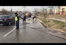 Нерадивых застройщиков в Шымкенте заставляют мыть асфальт