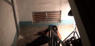 Причину смерти мужчины в подъезде многоэтажки Шымкента устанавливают криминалисты