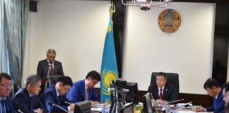 Жансеит Туймебаев поручил акимам районов и городов срочно построить туалеты