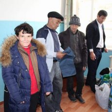 В Шымкенте сотню бездомных одели с помощью акции «Согрей попавшего в беду»