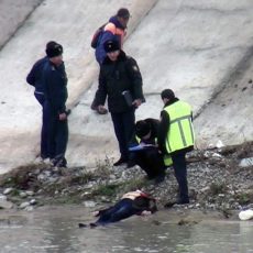 В Шымкенте рабочие выловили в реке Бадам тело молодой женщины