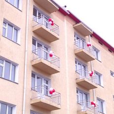 В Шымкенте 90 бюджетников получили служебное жилье