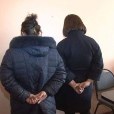 В Шымкенте задержаны девушки, подозреваемые в карманных кражах
