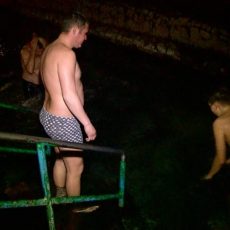 Шымкентские спасатели начали подготовку к крещенским купаниям Сотни южноказахстанцев решились окунуться в Крещенские купели