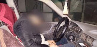 В Шымкенте во время аварии пьяный водитель спал за рулем