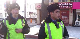 Как в Шымкенте сотрудникам МПС работается без жезлов
