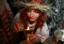 Цыганка гадала, за руку брала