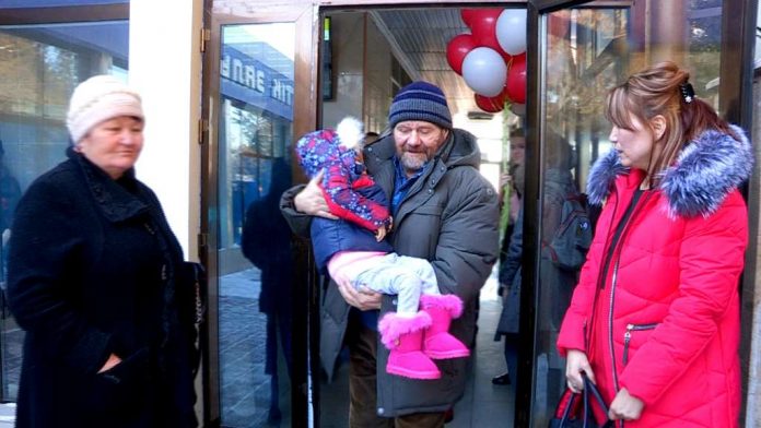 Маленькая Виола Балан вернулась домой в Шымкент