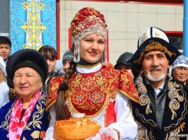 День благодарности в Казахстане