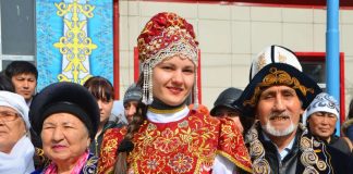 С признательностью друг к другу День благодарности в Казахстане