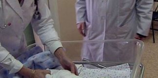 Добряки Шымкента собирают помощь для новорожденной девочки Новорожденную девочку бросили на улице