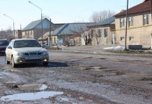 Всего восемь километров за полчаса можно проехать по дороге в ЮКО Дорога из Шымкента в сторону Сайрама