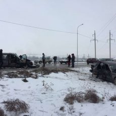 В крупном ДТП на Ленгерской трассе пострадали пять человек