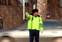 Регулировщики в новой форме появились на перекрестках Шымкента Регулировщики в новой форме появились в Шымкенте