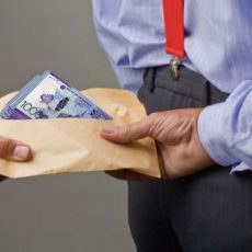 Руководитель отдела строительства осужден за взятку Взятка