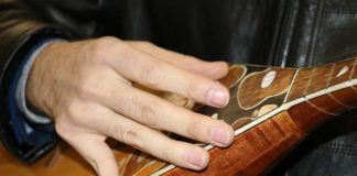 Домбристов приглашает Астана Игра на домбре