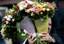 А вы знаете, что празднуете? 8 вопросов про 8 марта (тест) Цветы на 8 марта