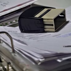 Жалоба сработала: в Шымкенте потребителю вернули деньги и наказали продавца Услуга доставки документов из ЦОНа на дом запускается в РК