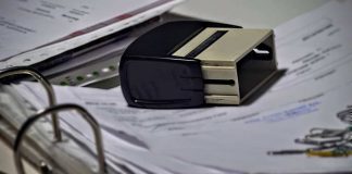 Жалоба сработала: в Шымкенте потребителю вернули деньги и наказали продавца Услуга доставки документов из ЦОНа на дом запускается в РК