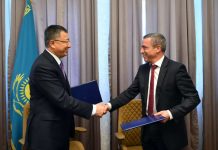 300 миллионов тенге ежегодно будет получать ЮКО на развитие социальной сферы Аким ЮКО подписал меморандуум в руководителем СП Катко